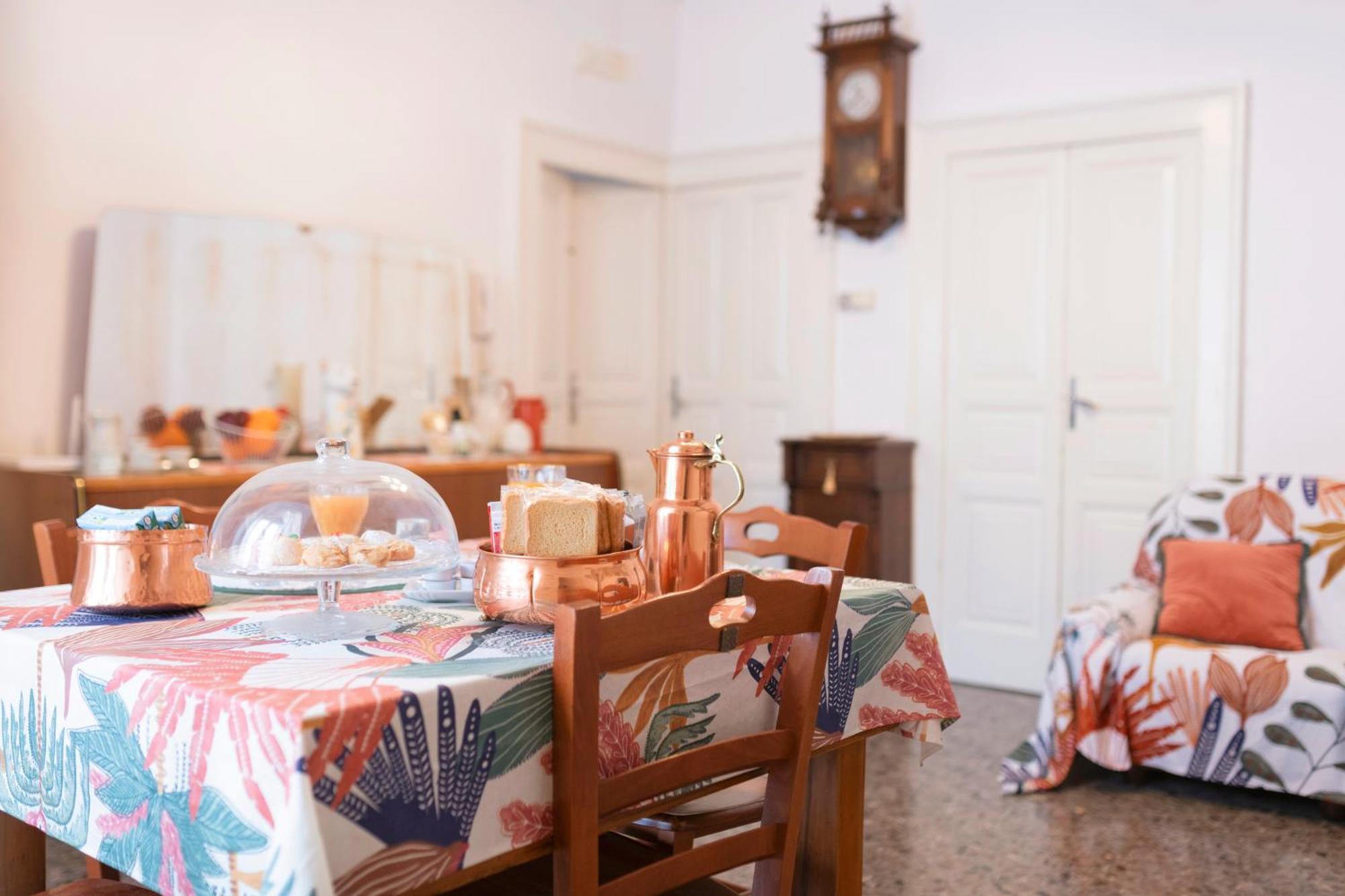 Nonna Nella Casa In Centro Lägenhet Ostuni Exteriör bild